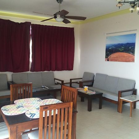 מדיקרי Leisure Vacations Heavenly Hills Villa מראה חיצוני תמונה