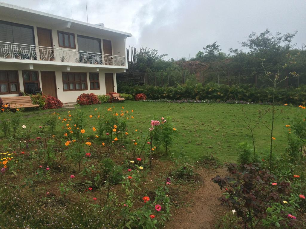 מדיקרי Leisure Vacations Heavenly Hills Villa מראה חיצוני תמונה
